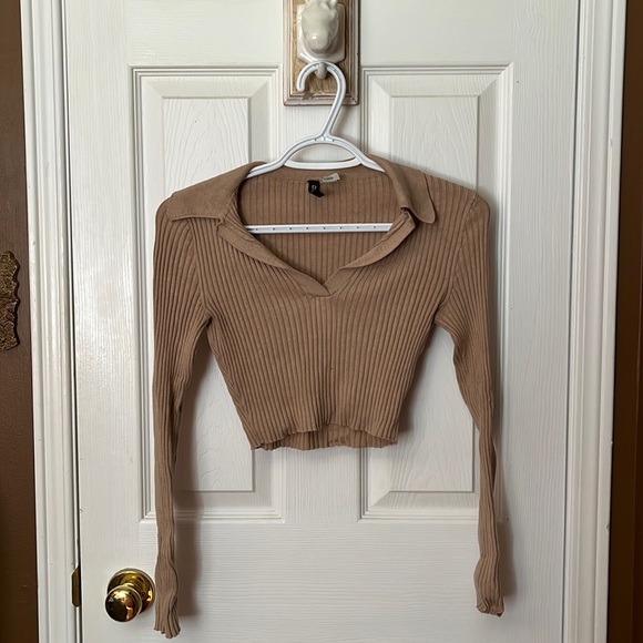 H&M Cropped Long Sleeve - Picture 1 of 3